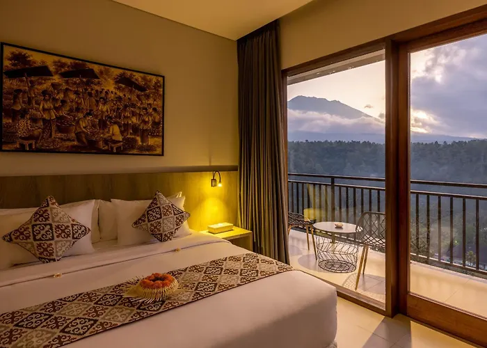 Tapa Agung View Besakih Menanga