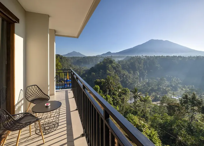 Tapa Agung View Besakih Menanga