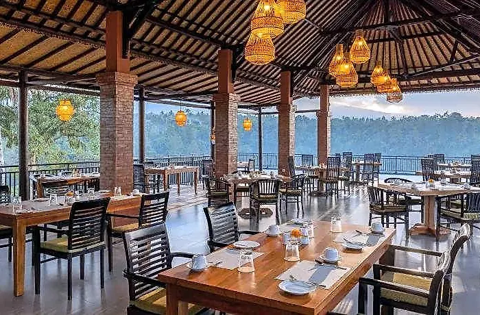Tapa Agung View Besakih Menanga